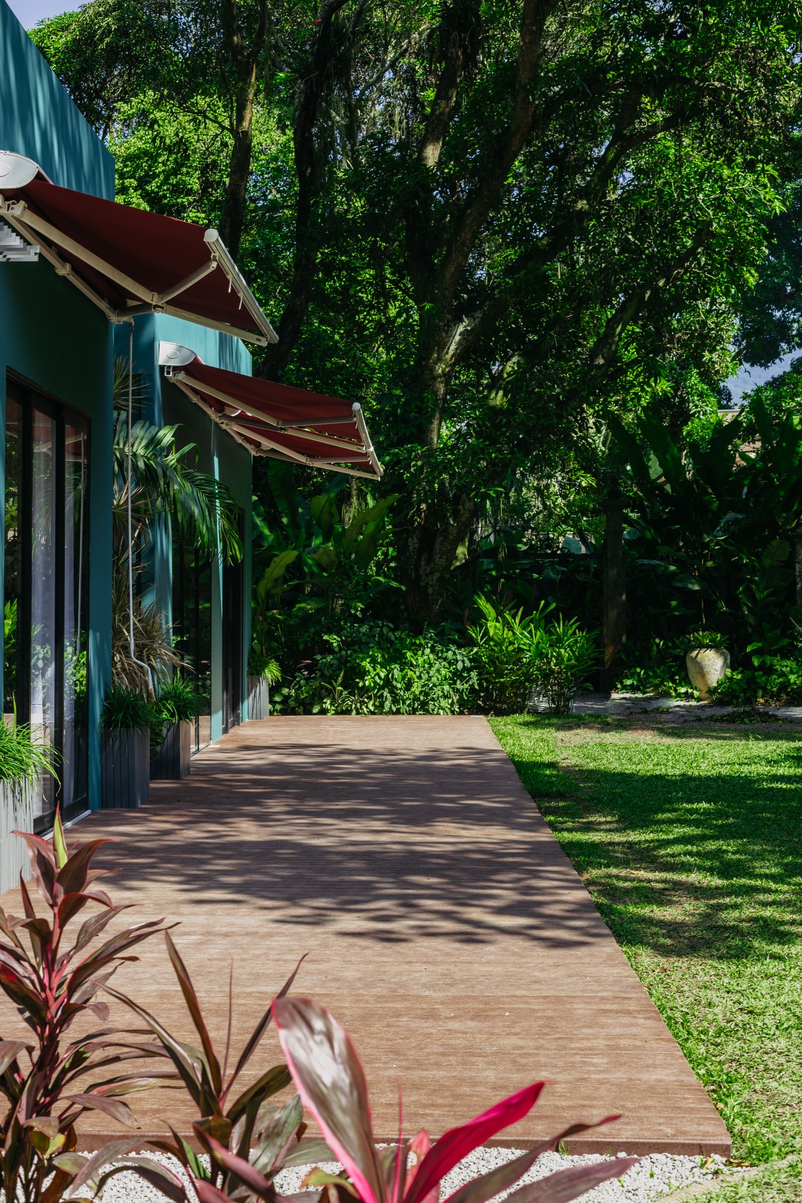 Fachada Premium em madeira ecológica